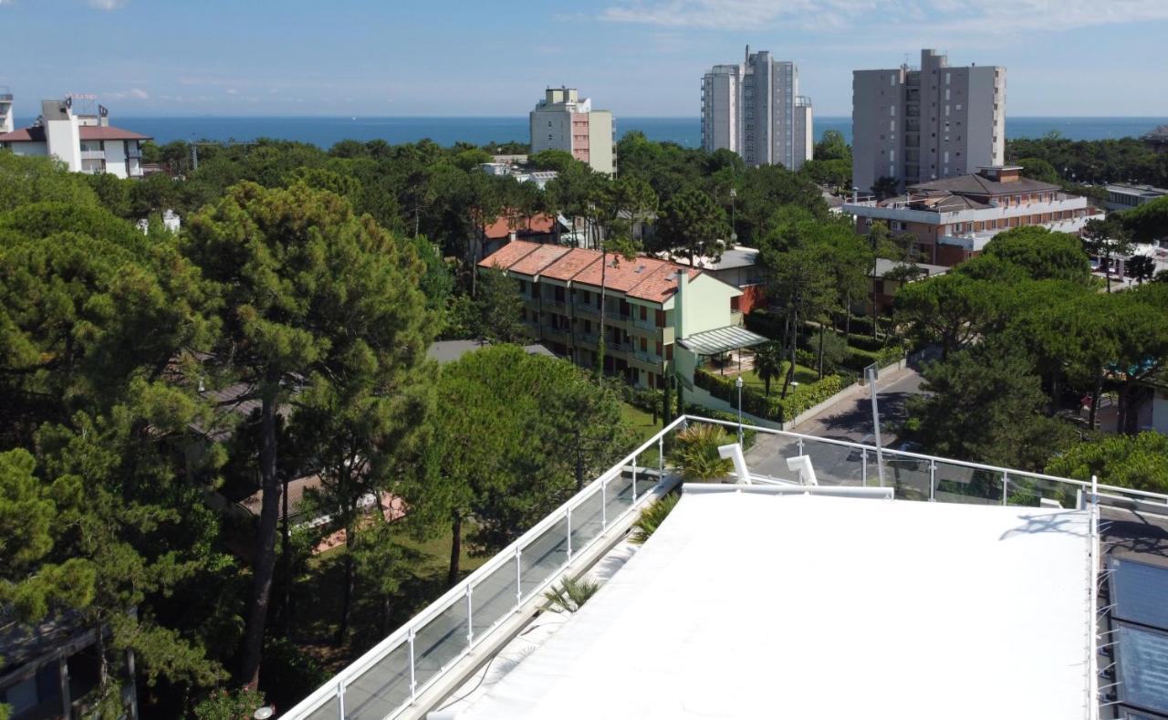 Hotel Meuble Nazionale Lignano Sabbiadoro Buitenkant foto