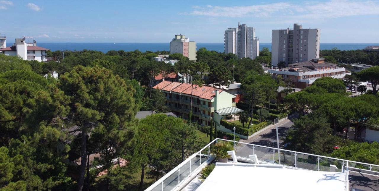 Hotel Meuble Nazionale Lignano Sabbiadoro Buitenkant foto