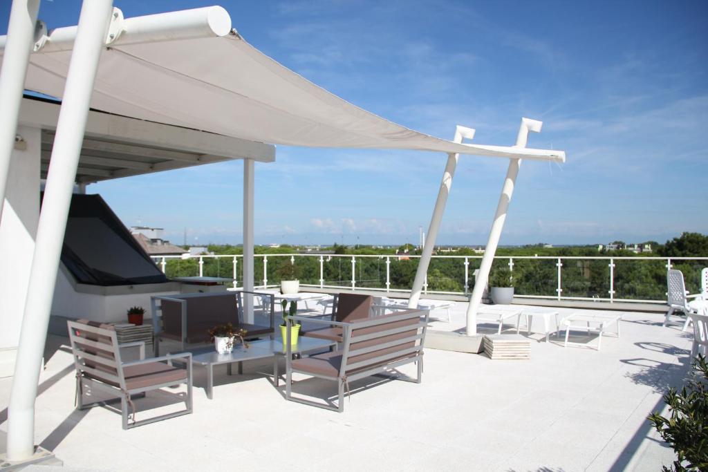 Hotel Meuble Nazionale Lignano Sabbiadoro Buitenkant foto