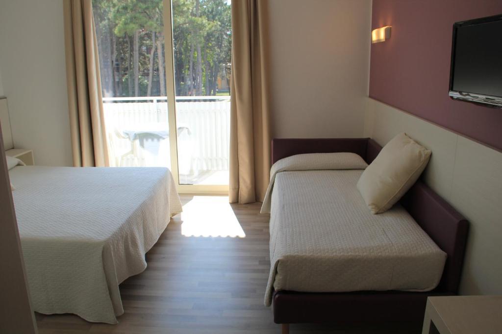 Hotel Meuble Nazionale Lignano Sabbiadoro Kamer foto